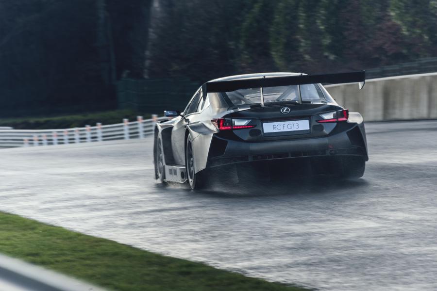  Lexus RC F GT3 2017 года  (фото 19 из 39)